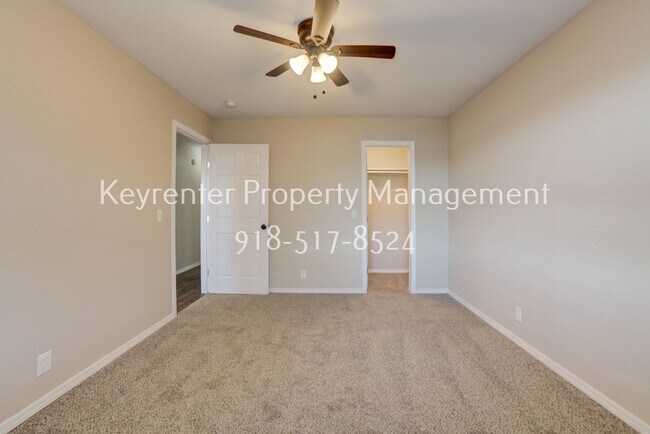 Building Photo - 8041-8041 S 79th E Ave