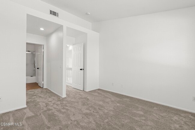 Building Photo - 495 Novara Way