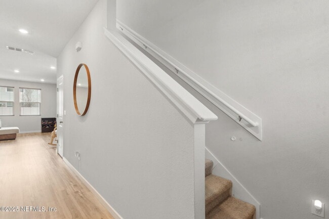 Building Photo - 14753 Cashew Ave