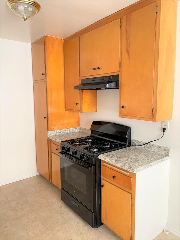 Building Photo - 638 Silverwood Ave