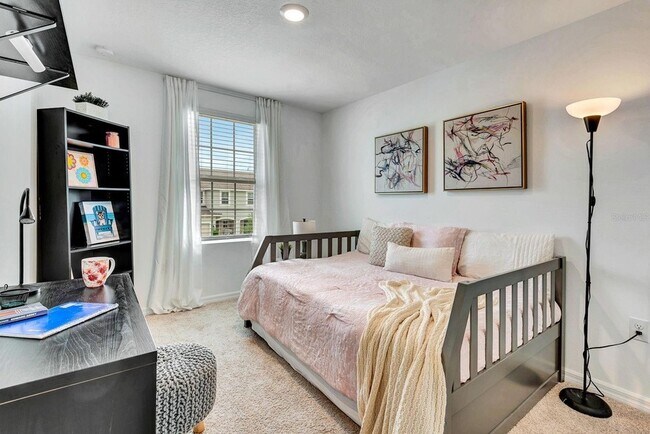 Building Photo - 5715 Archipelago St