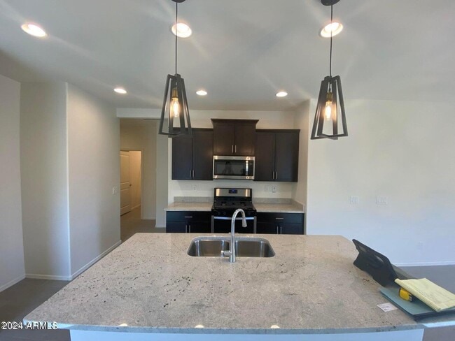 Building Photo - 10731 W Dickerson Dr