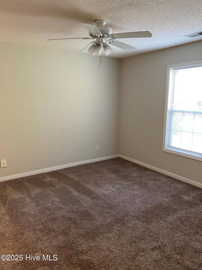Building Photo - 5010 Hunters Trail