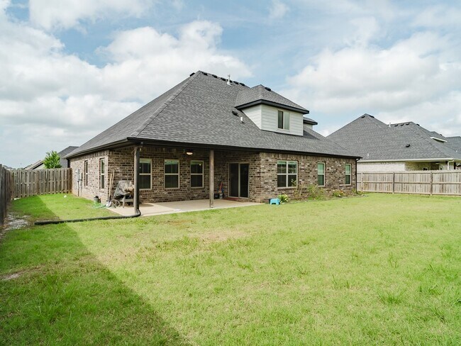 Building Photo - 1421 Blue Moon Rd