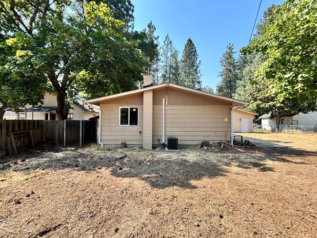 Building Photo - 10708 N Nelson Rd