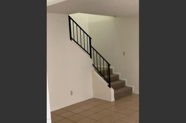 Building Photo - 1445 N 53rd Dr