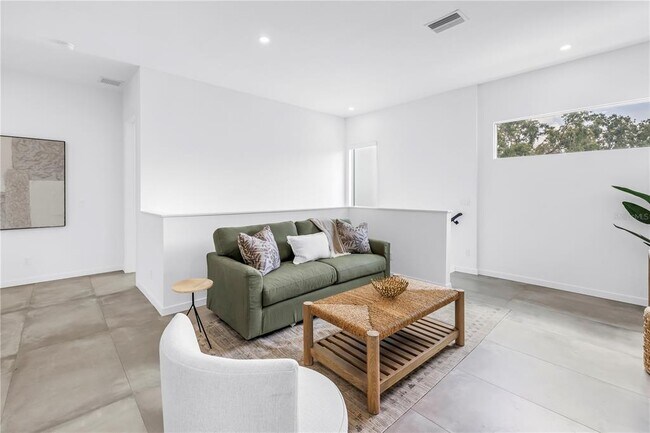 Building Photo - 2314 Floyd St