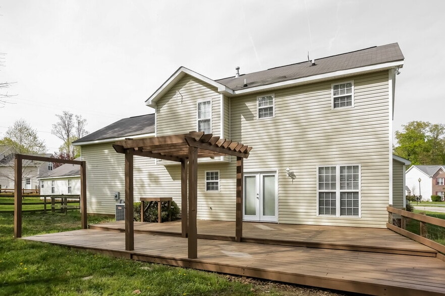 Building Photo - 1702 Cottage Creek Rd