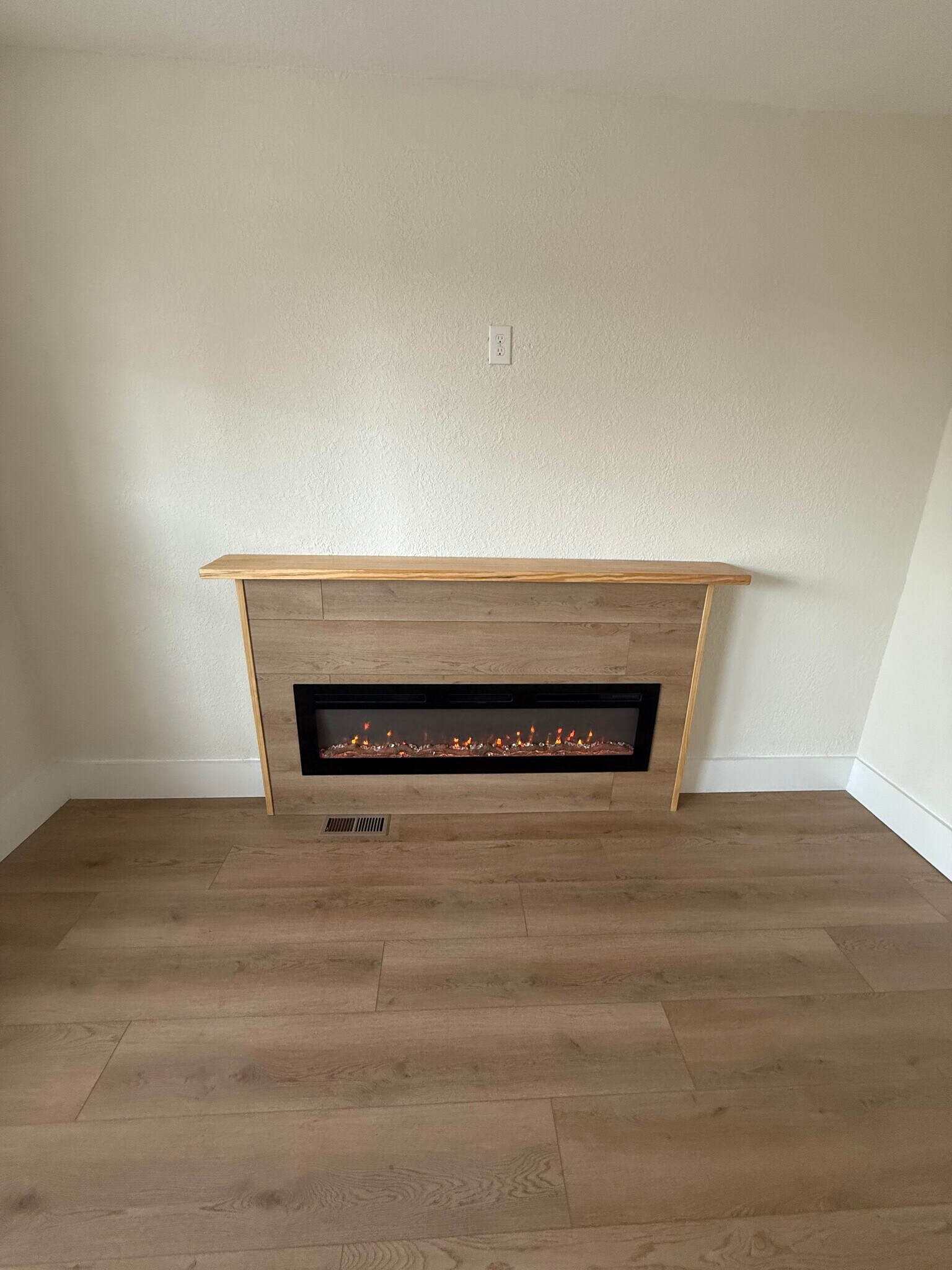 Building Photo - 2000 Effingham St