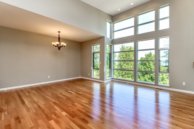Building Photo - 2355 Yakima Ct