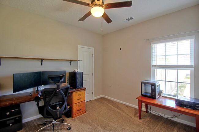 Building Photo - 50 Sunflower Cir NE