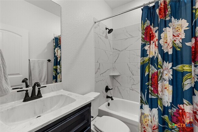 Building Photo - 1606 Flatland Trl