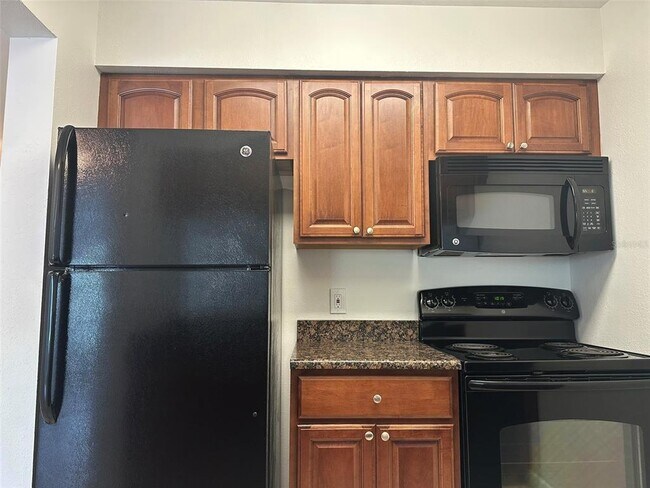 Building Photo - 5440 S MacDill Ave