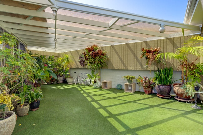 Building Photo - 12657 Everglade St