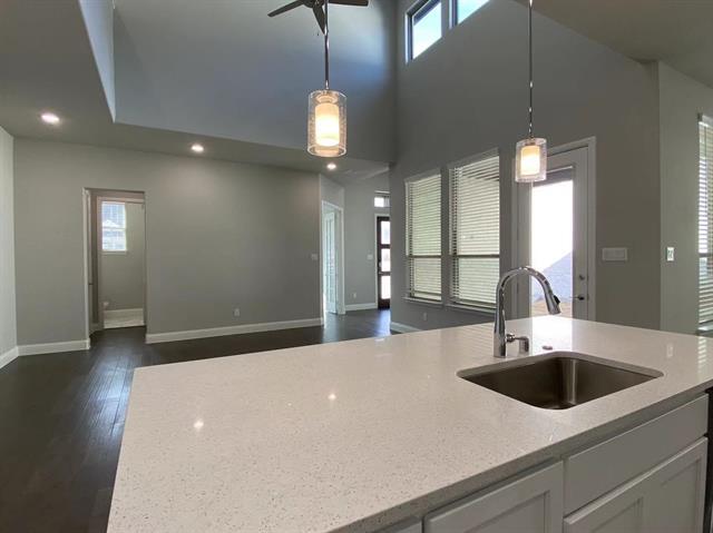 Building Photo - 13034 Scissortail Dr