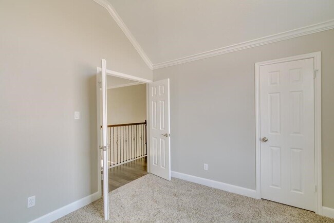 Building Photo - 14022 Ragus Lake Dr