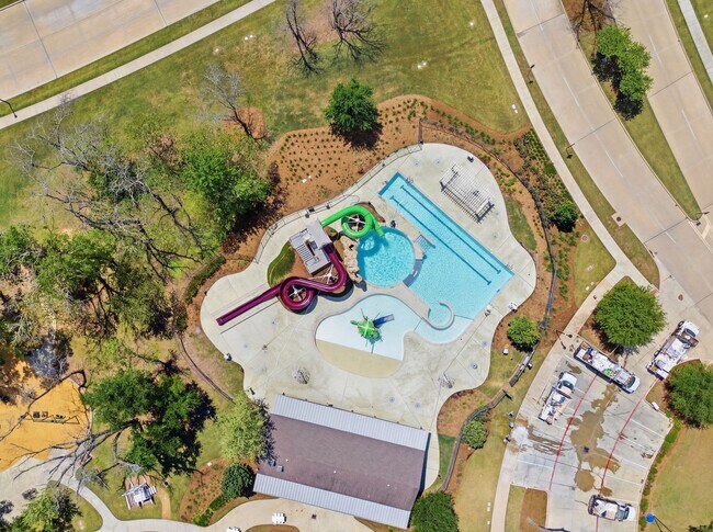 Building Photo - 22515 Bassett Hollow Ln