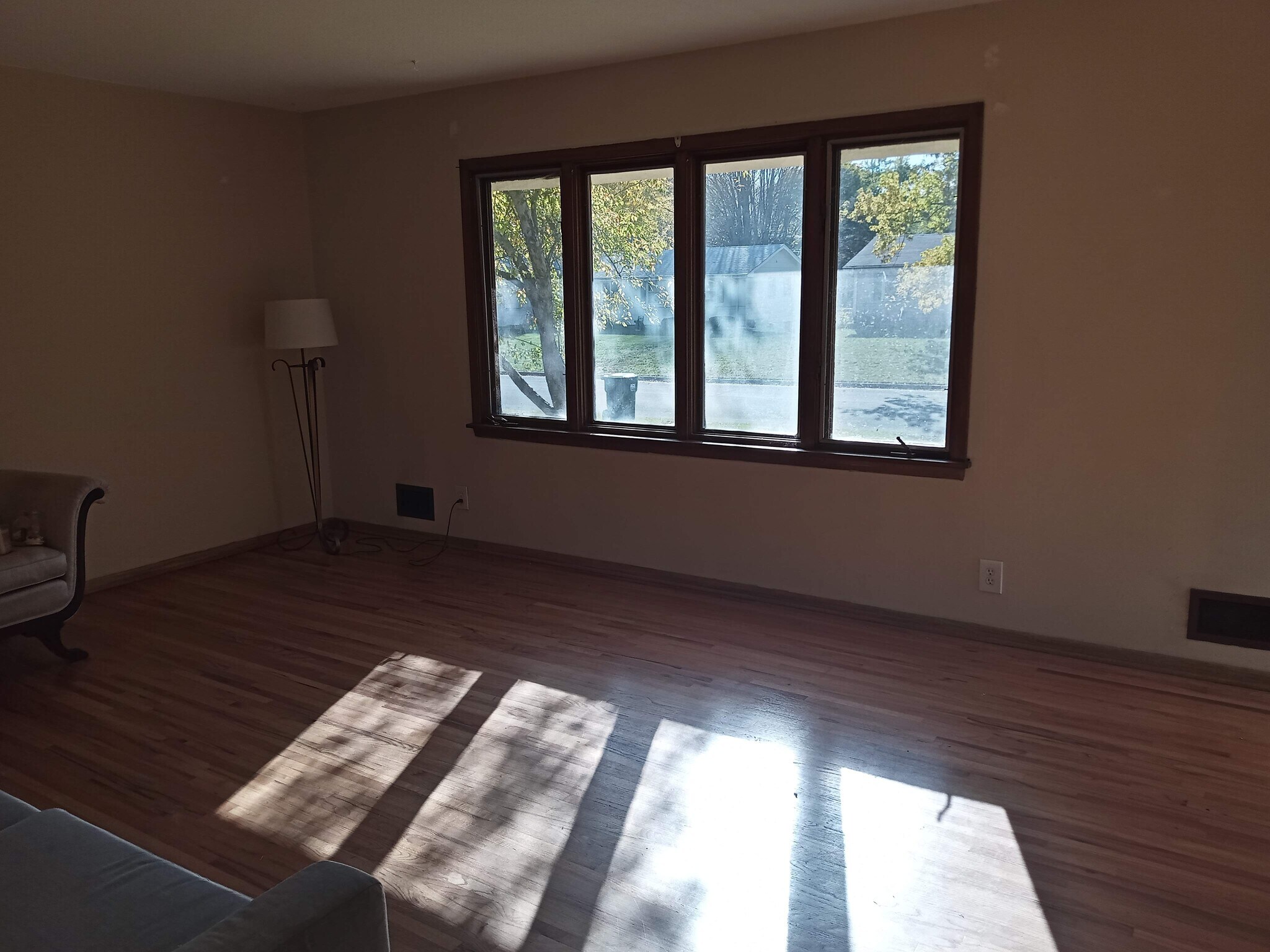 Living Room - 7875 Firwood Way NE