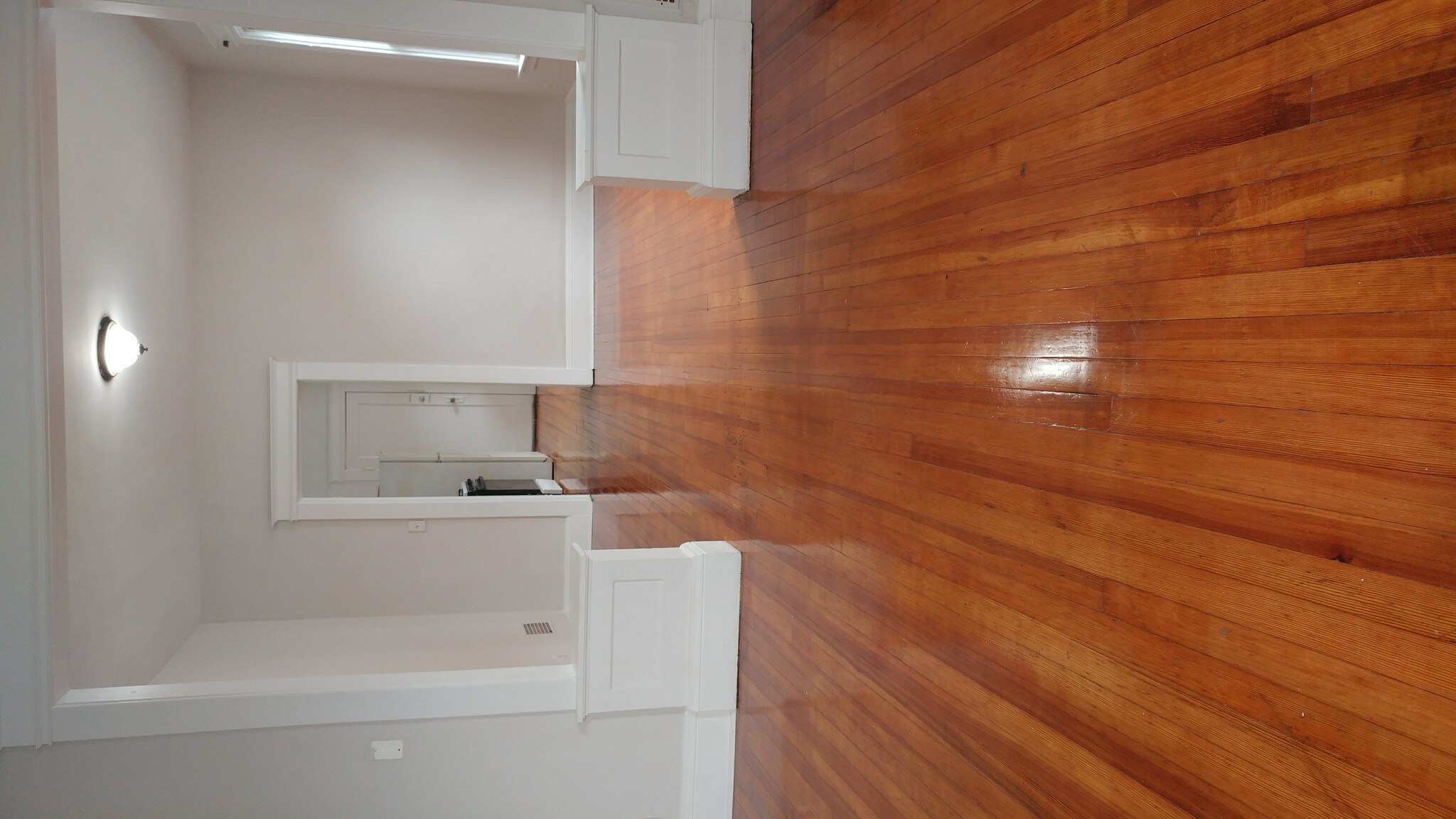 Building Photo - 112 Wall St