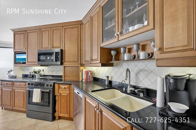 Building Photo - 4041 Gulf Shore Blvd N