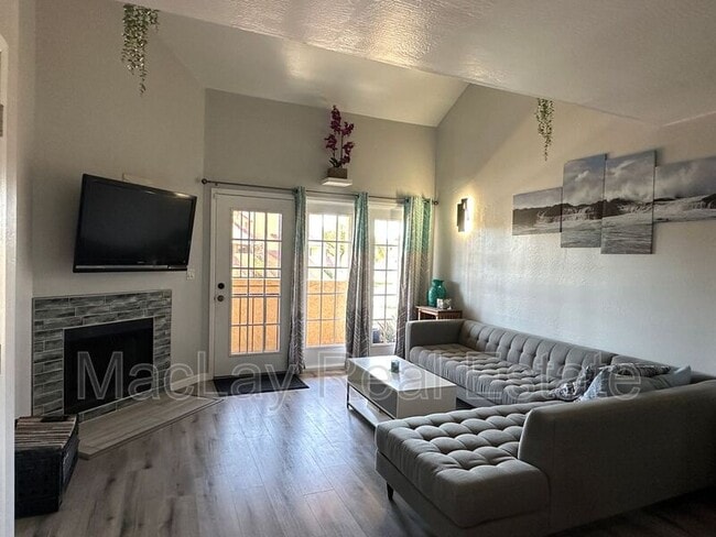 Building Photo - 4901 S Calle Los Cerros Dr