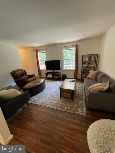 Building Photo - 838 Chestnut Tree Dr