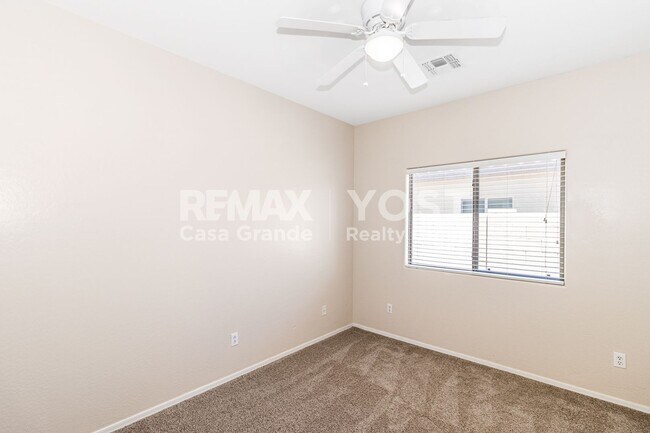 Building Photo - 254 W Seven Seas Dr