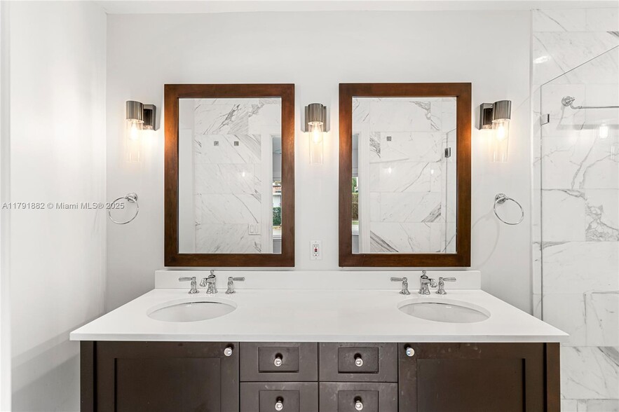 Building Photo - 3505 Crystal View Ct