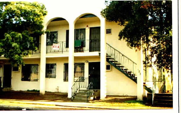 Building Photo - 223 N Avenue 58