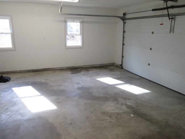 Building Photo - 115 Evans Run Dr