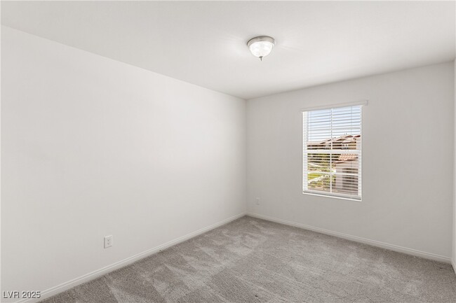 Building Photo - 2307 Teatro Ave