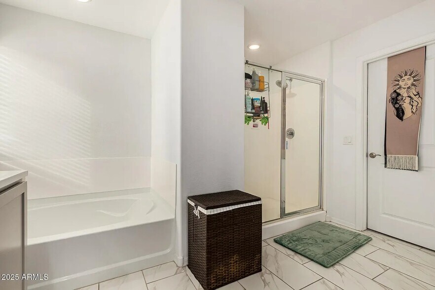 Building Photo - 1020 S 151st Ave