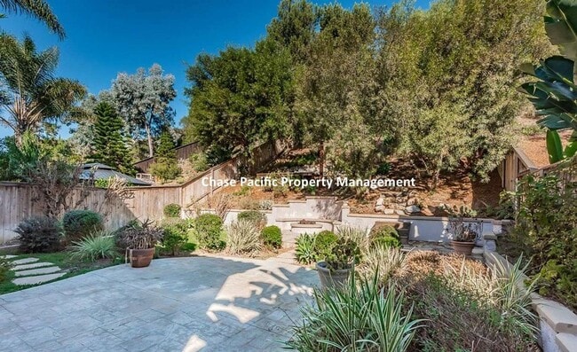 Building Photo - 4508 Vereda Mar De Ponderosa