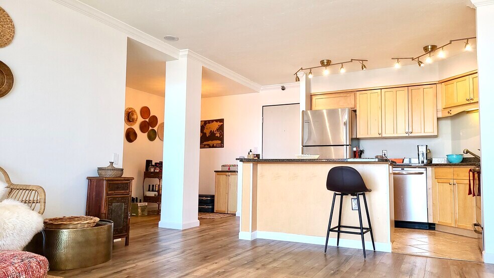 Breakfast nook 2 - 1301 Speer Blvd