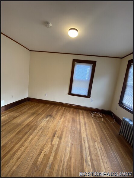 Building Photo - 180 Calumet St