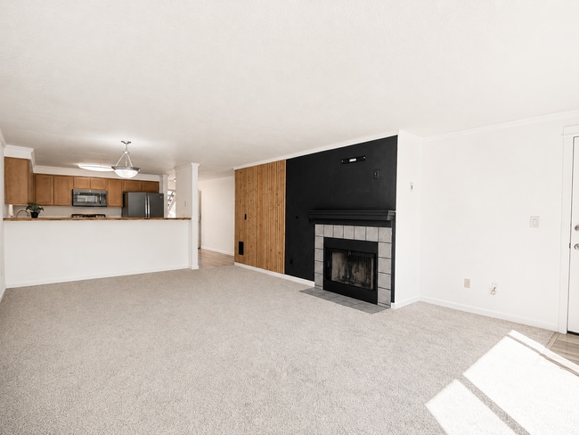 Building Photo - 510 SE 157th Ave
