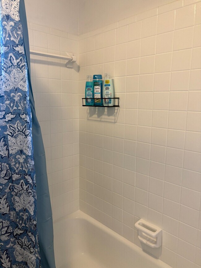 Building Photo - 3006 Stoneway Dr