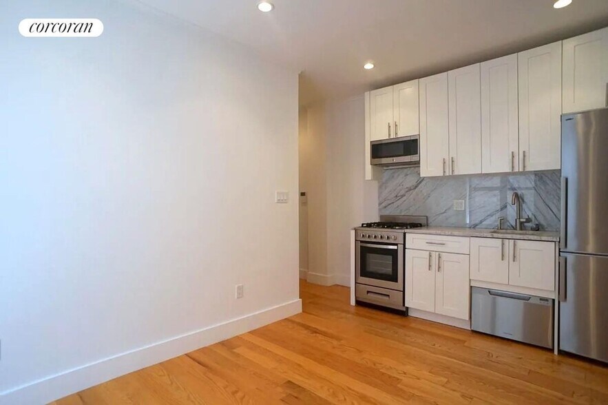 Primary Photo - 310 12th St