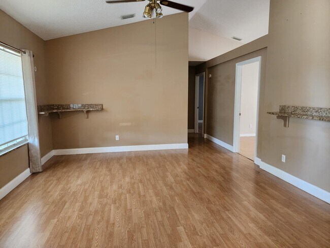 Building Photo - 2153 Royal Poinciana Blvd