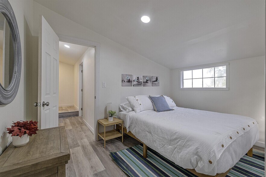 Building Photo - 4622 SE 87th Ave