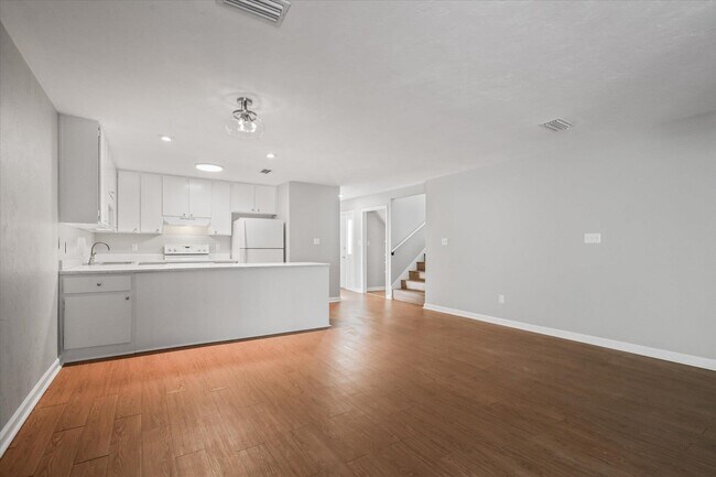 Building Photo - 3108 Ironwood Dr