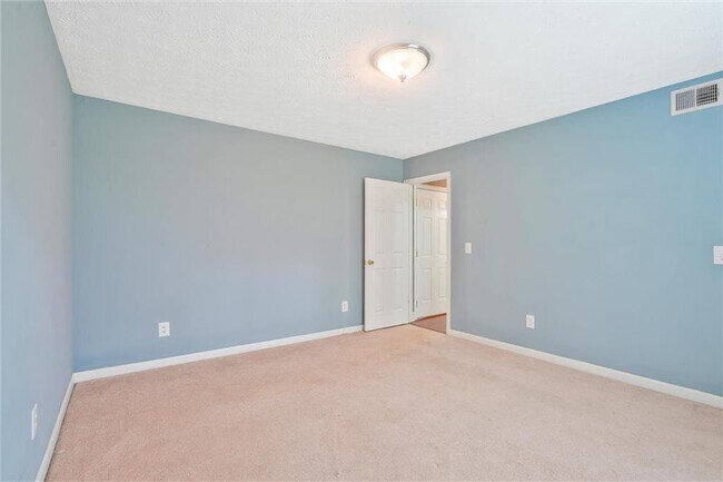 Building Photo - 375 Shadetree Ln