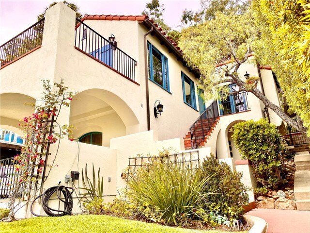 Building Photo - 370 High Dr