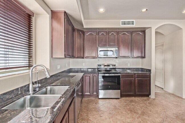 Building Photo - 13915 E Cienega Creek Dr