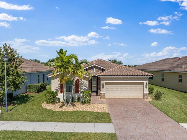 Building Photo - 1786 Berkshire Cir SW