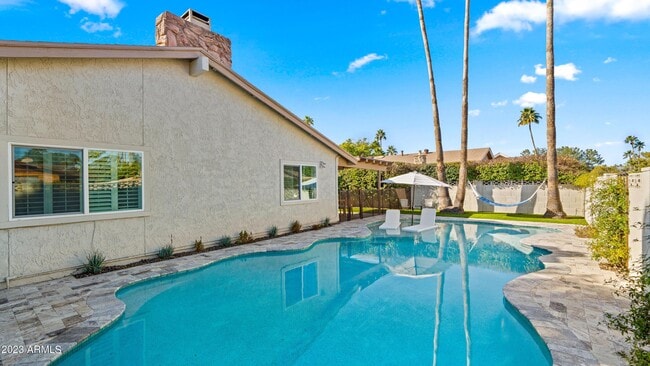 Building Photo - 7526 Via De Ln