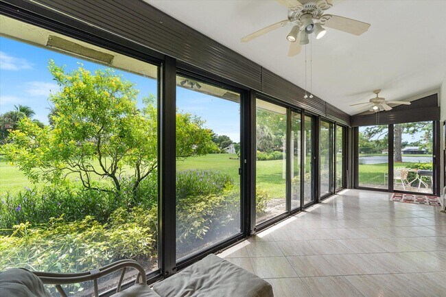 Building Photo - 16700 Willow Creek Dr