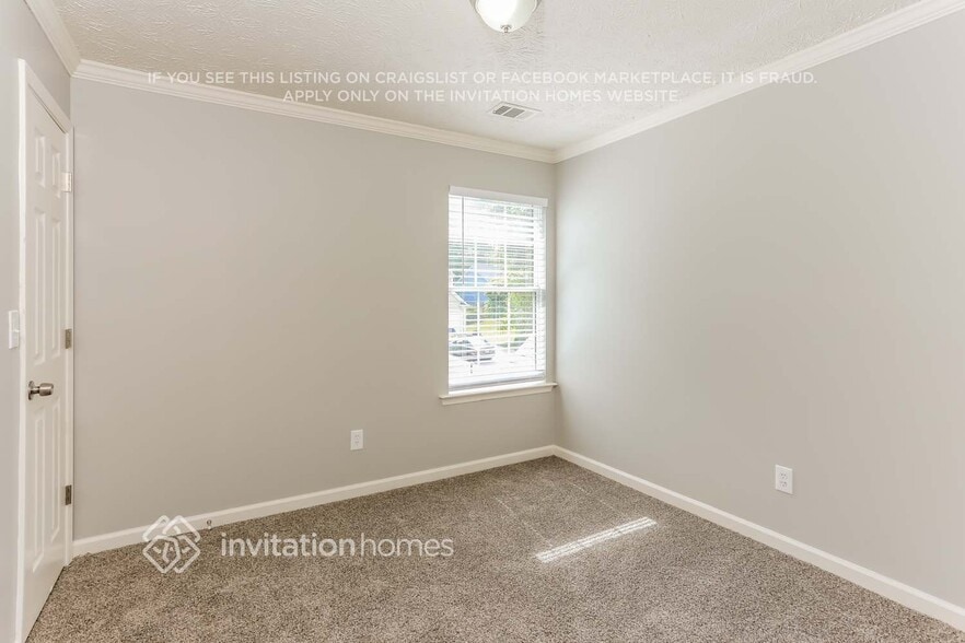 Building Photo - 3755 Oak Park Dr