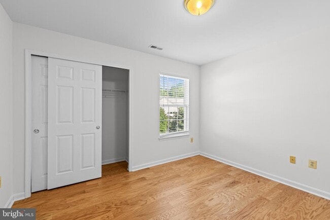 Building Photo - 11318 Savannah Dr