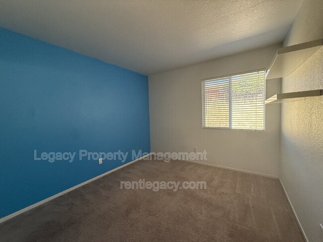 Building Photo - 4329 Middlebury Way